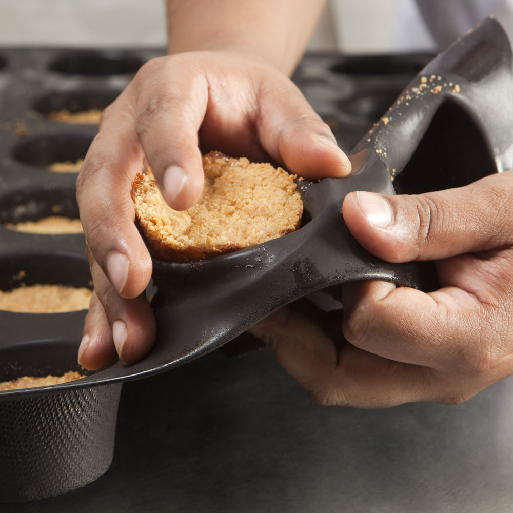 Muffins baked in silicone cookware